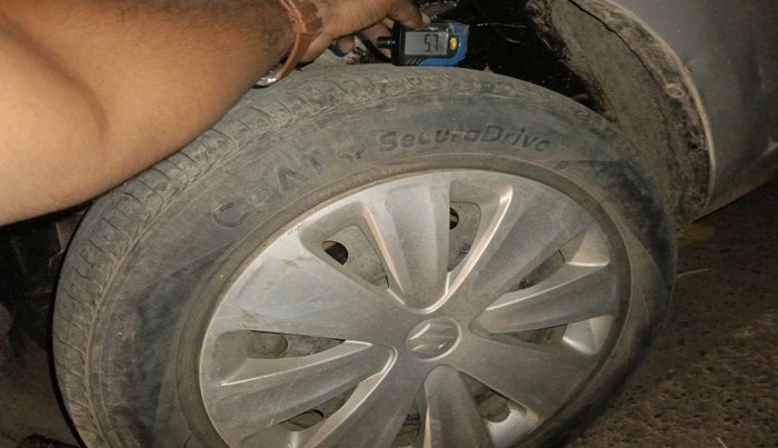 2016 Maruti Ertiga VXI CNG, CNG, Manual, 38,724 km, tyre