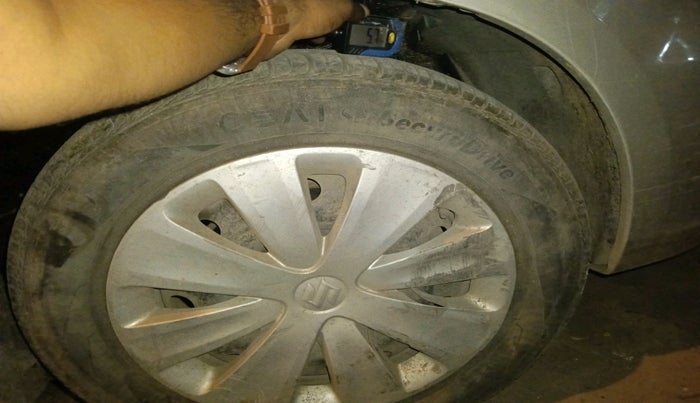 2016 Maruti Ertiga VXI CNG, CNG, Manual, 38,724 km, tyre