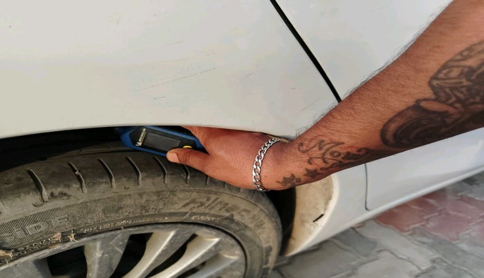 2016 Maruti Ciaz ZDI SHVS, Diesel, Manual, 66,465 km, tyre