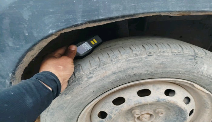 2018 Mahindra KUV 100 NXT K4+ P 6 STR, Petrol, Manual, 40,839 km, tyre