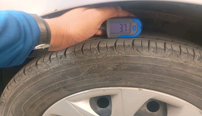 2015 Hyundai Elite i20 MAGNA 1.4 CRDI, Diesel, Manual, 95,942 km, tyre