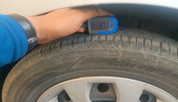 2015 Hyundai Elite i20 MAGNA 1.4 CRDI, Diesel, Manual, 95,942 km, tyre