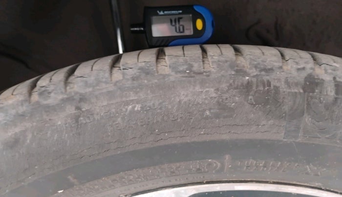 2008 Hyundai Verna VGT CRDI SX ABS, Diesel, Manual, 1,17,412 km, tyre