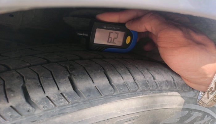 2018 Maruti Ciaz DELTA DIESEL 1.3, Diesel, Manual, 90,167 km, tyre