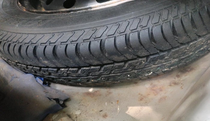 2011 Maruti Swift Dzire VXI, Petrol, Manual, 66,951 km, tyre