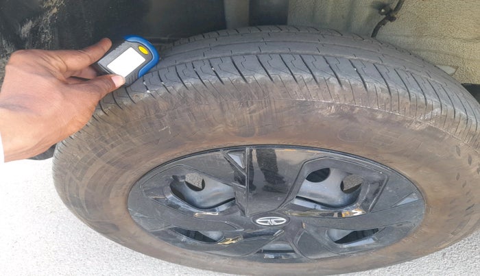 2023 Tata PUNCH ADVENTURE MT, Petrol, Manual, 10,460 km, tyre