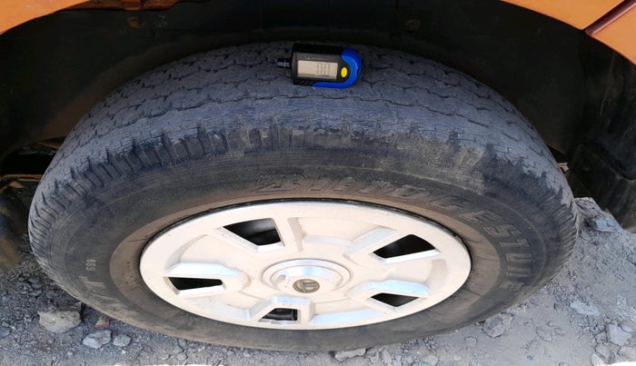 2009 Tata Sumo Grande GX, Diesel, Manual, 76,336 km, tyre