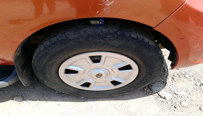 2009 Tata Sumo Grande GX, Diesel, Manual, 76,336 km, tyre