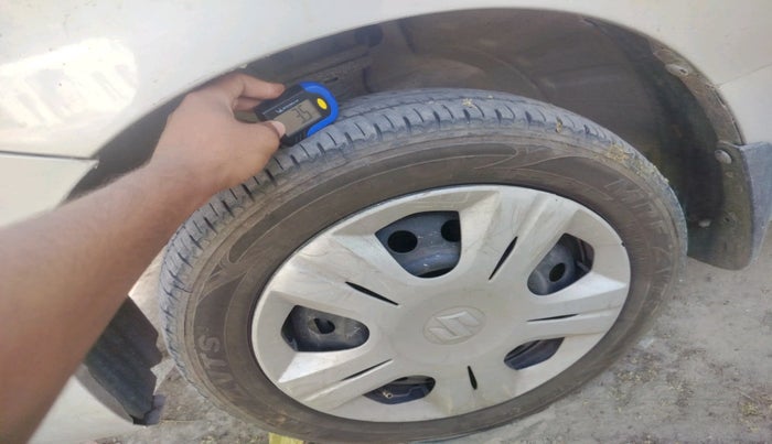 2017 Maruti Wagon R 1.0 VXI, Petrol, Manual, 1,65,424 km, tyre