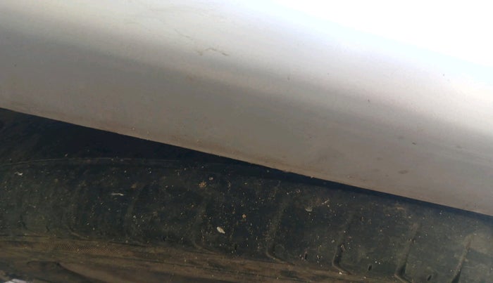 2007 Toyota Innova G4 2.5 7 STR, Diesel, Manual, 3,70,543 km, tyre