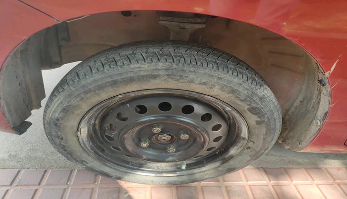 2015 Maruti Wagon R 1.0 VXI, Petrol, Manual, 37,554 km, tyre