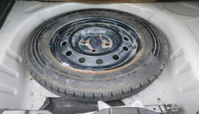 2018 Maruti Dzire VDI, Diesel, Manual, 1,29,801 km, tyre