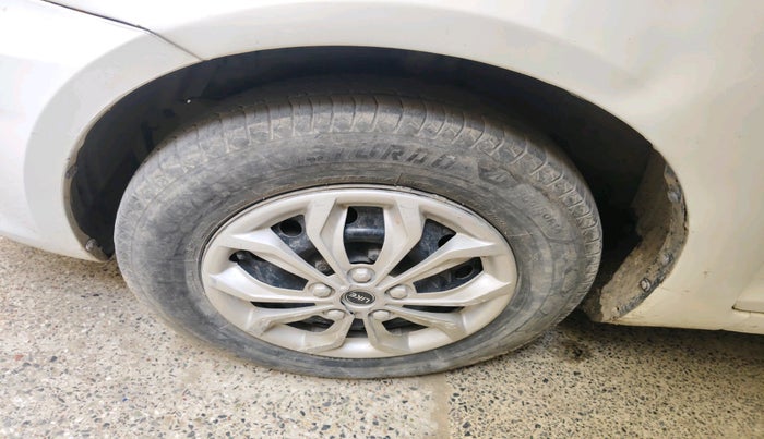 2012 Maruti Swift Dzire VDI, Diesel, Manual, 2,13,510 km, tyre