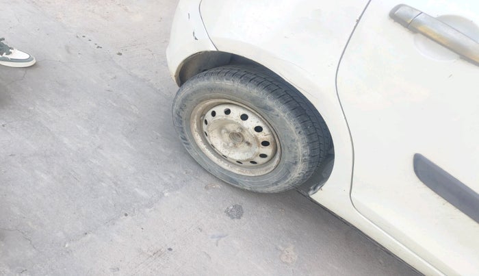 2012 Maruti Swift LDI, Diesel, Manual, 1,90,054 km, tyre