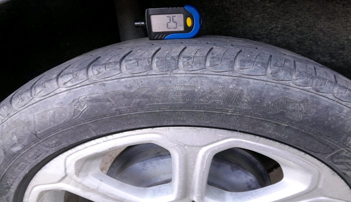 2019 Ford Ecosport TITANIUM + 1.5L DIESEL, Diesel, Manual, 1,05,365 km, tyre