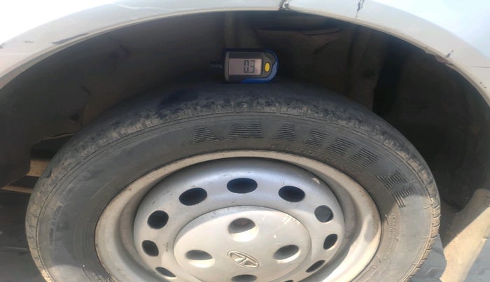 2008 Tata Indica V2 DLS, Diesel, Manual, 82,373 km, tyre