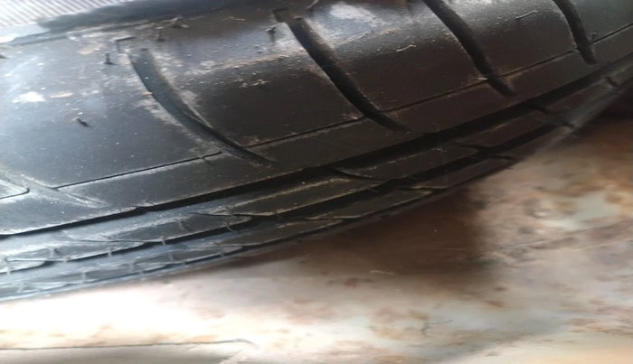 2008 Tata Indica V2 DLS, Diesel, Manual, 82,373 km, tyre