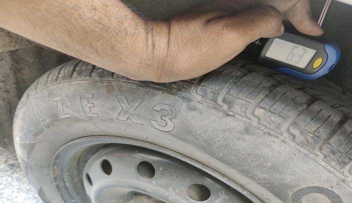 2012 Maruti Swift Dzire VXI, Petrol, Manual, 66,451 km, tyre