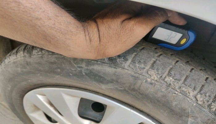 2012 Maruti Swift Dzire VXI, Petrol, Manual, 66,451 km, tyre