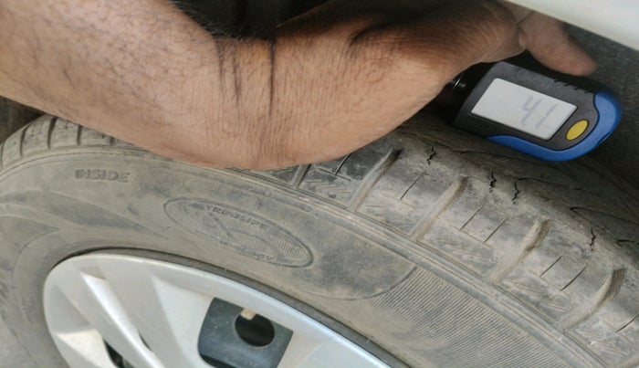 2012 Maruti Swift Dzire VXI, Petrol, Manual, 66,451 km, tyre