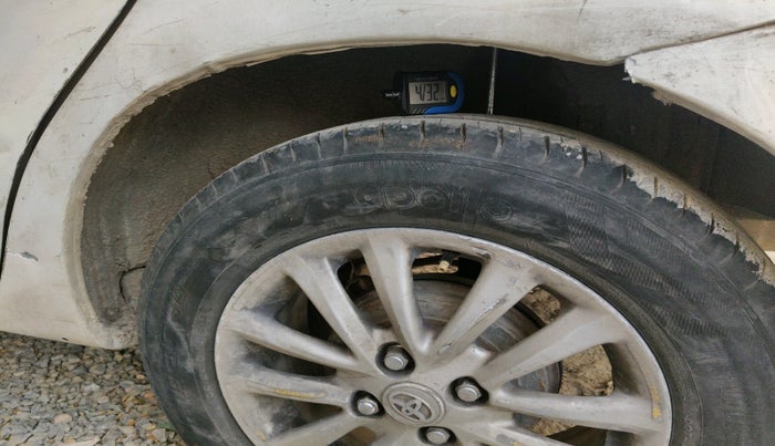 2011 Toyota Etios VX, CNG, Manual, 1,91,756 km, tyre