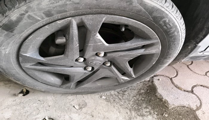 2023 Hyundai NEW I20 SPORTZ 1.2 MT, Petrol, Manual, 17,198 km, tyre