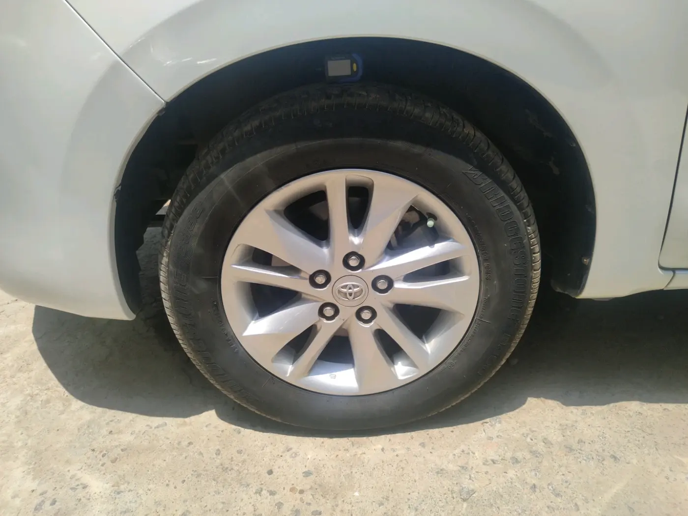 2023 Toyota Innova Crysta 2.4 GX 8STR, Diesel, Manual, 42,019 km, tyre