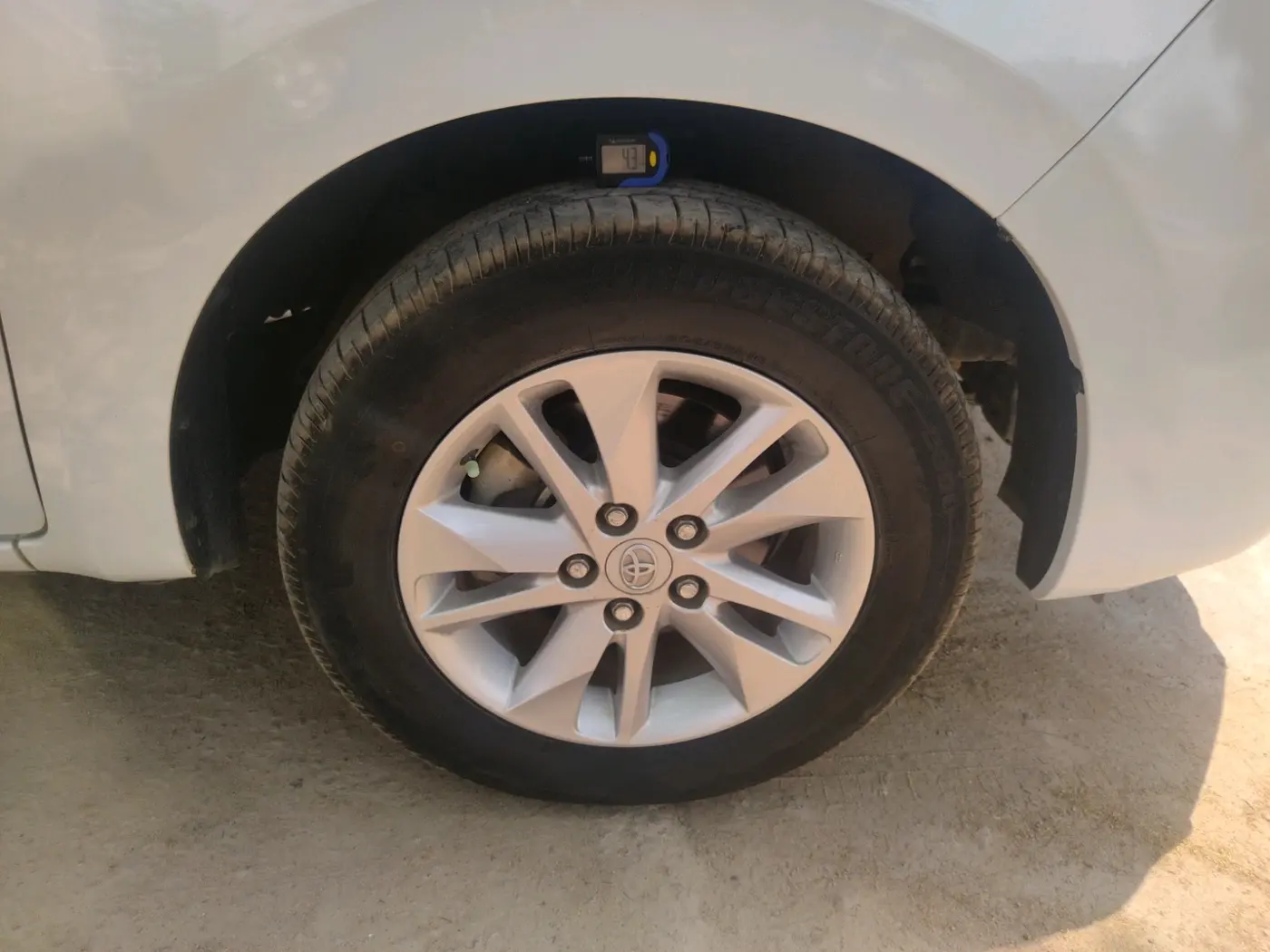 2023 Toyota Innova Crysta 2.4 GX 8STR, Diesel, Manual, 42,019 km, tyre