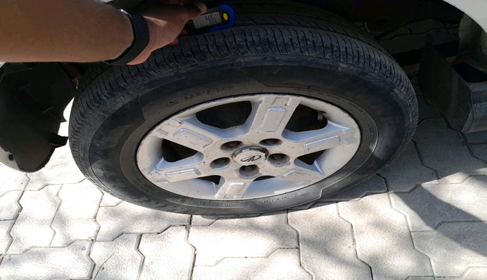 2013 Mahindra Quanto C8, Diesel, Manual, 99,617 km, tyre