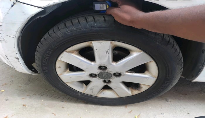 2012 Nissan Micra XV DIESEL, Diesel, Manual, 1,20,356 km, tyre