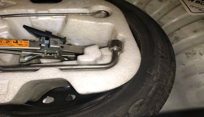 2012 Nissan Micra XV DIESEL, Diesel, Manual, 1,20,356 km, tyre