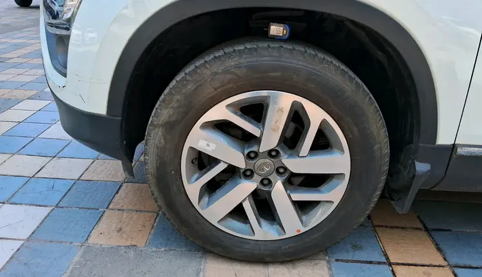 2021 Tata Safari XZ, Diesel, Manual, 27,739 km, tyre