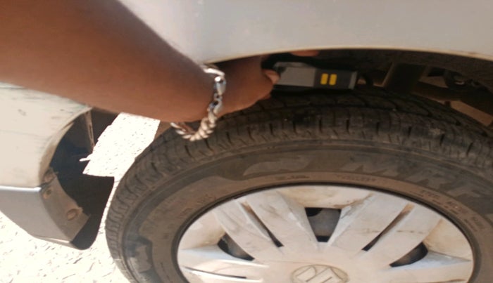 2017 Maruti Alto 800 LXI, Petrol, Manual, 70,936 km, tyre