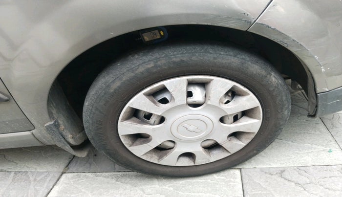 2013 Chevrolet Spark LS 1.0, Petrol, Manual, 63,930 km, tyre