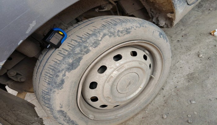 2017 Mahindra Kuv100 K2 D 6 STR, Diesel, Manual, 39,263 km, tyre