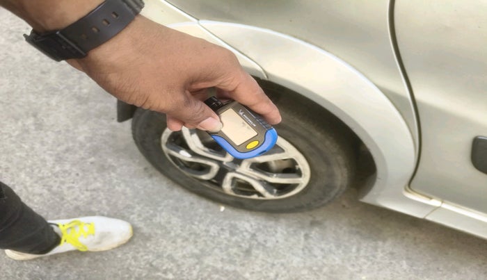 2006 Tata Indica V2 DLS, Diesel, Manual, 1,94,701 km, tyre