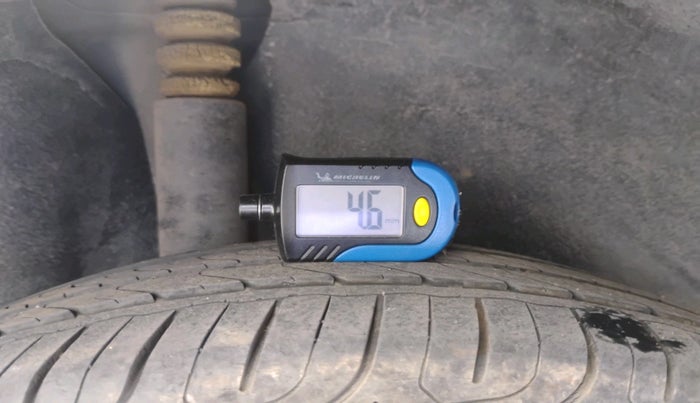 2011 Ford Fiesta EXI 1.6 PETROL, Petrol, Manual, 1,00,956 km, tyre