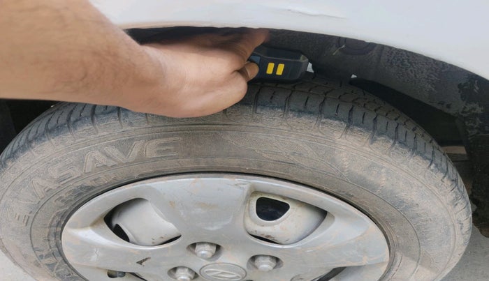 2013 Hyundai Santro Xing GLS, CNG, Manual, 1,25,061 km, tyre