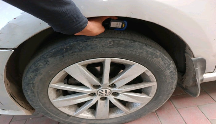 2016 Volkswagen Ameo HIGHLINE DSG 1.5 DIESEL , Diesel, Automatic, 1,08,130 km, tyre