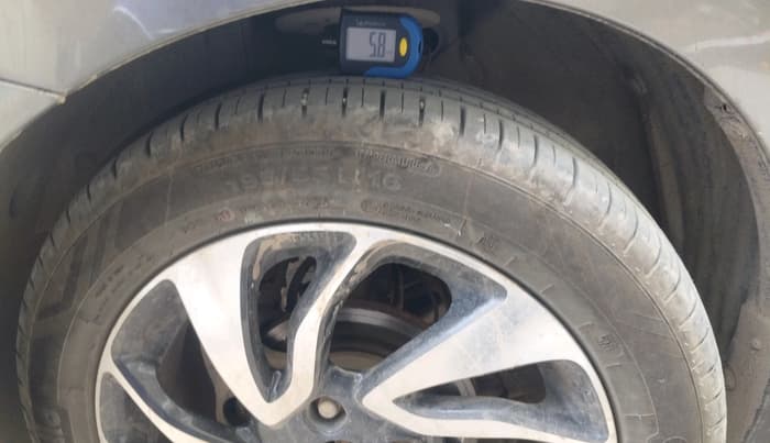 2021 Maruti Baleno ZETA CVT PETROL 1.2, Petrol, Automatic, 42,677 km, tyre