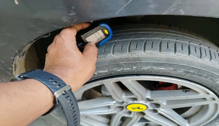 2019 Maruti Alto 800 LXI, CNG, Manual, 54,171 km, tyre