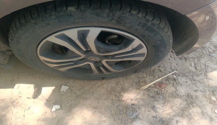2019 Tata Tiago XZ PETROL, Petrol, Manual, 1,08,760 km, tyre