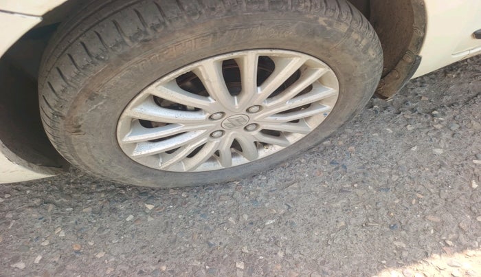 2021 Maruti Dzire ZXI, Petrol, Manual, 60,668 km, tyre