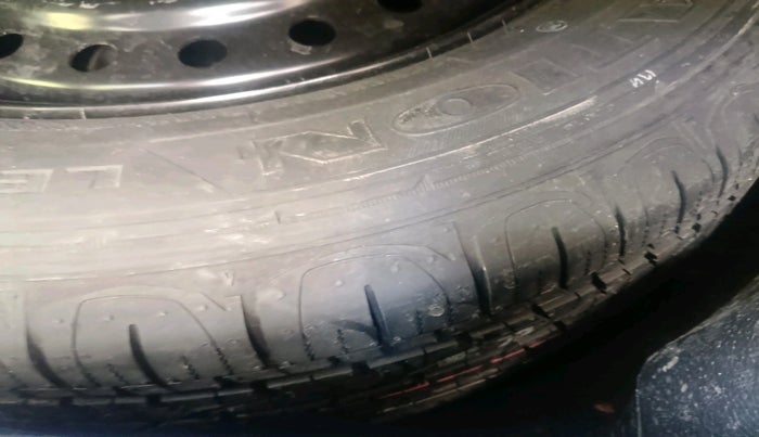 2017 Jeep Compass LIMITED 2.0 DIESEL, Diesel, Manual, 1,14,820 km, tyre