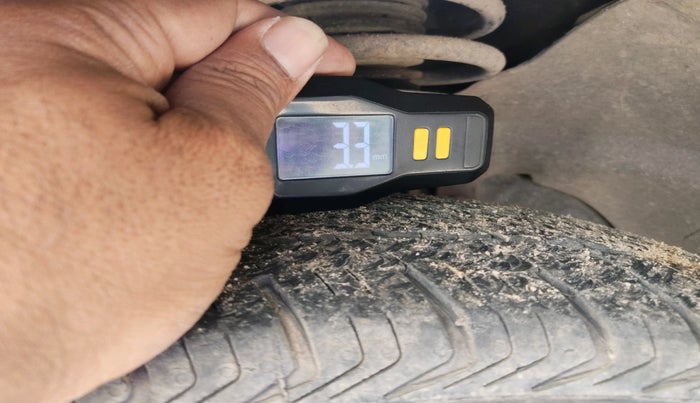 2008 Ford Fiesta SXI 1.4 DIESEL, Diesel, Manual, 2,07,838 km, tyre