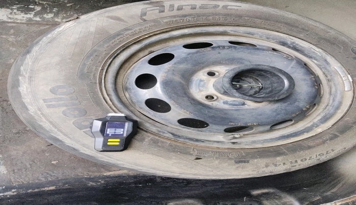 2008 Ford Fiesta SXI 1.4 DIESEL, Diesel, Manual, 2,07,838 km, tyre