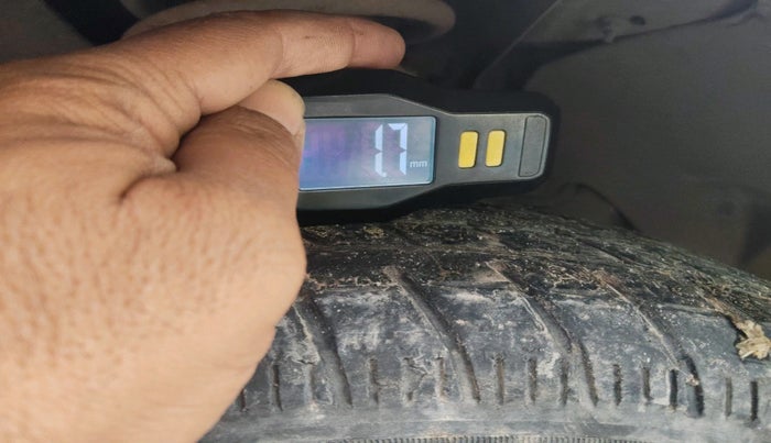 2008 Ford Fiesta SXI 1.4 DIESEL, Diesel, Manual, 2,07,838 km, tyre