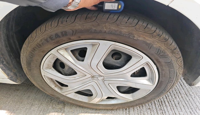 2022 Tata ALTROZ XTA, Petrol, Automatic, 5,448 km, tyre