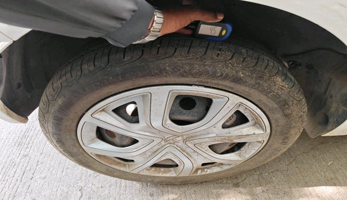 2022 Tata ALTROZ XTA, Petrol, Automatic, 5,448 km, tyre