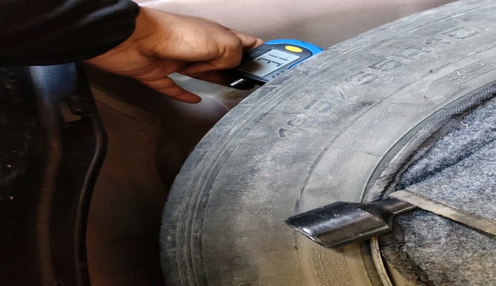 2021 KIA SONET HTE 1.2, Petrol, Manual, 46,943 km, tyre